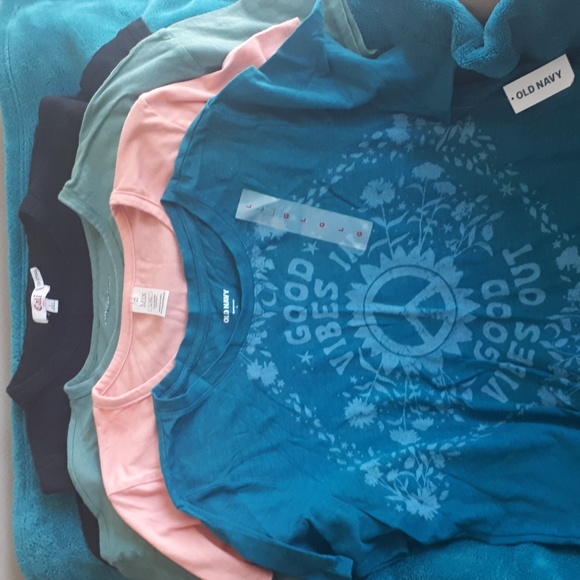 8 tees,American Eagle - Picture 1 of 12